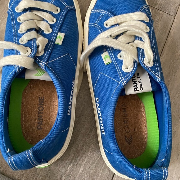 Cariuma X Pantone Classic Blue Canvas Oca Low Lace Up Sneaker Women Sz 7 Men 5.5 - Picture 7 of 9